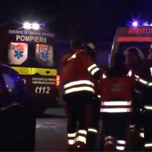 Accident pe DN 25: Două persoane rănite după o coliziune cu un autotren