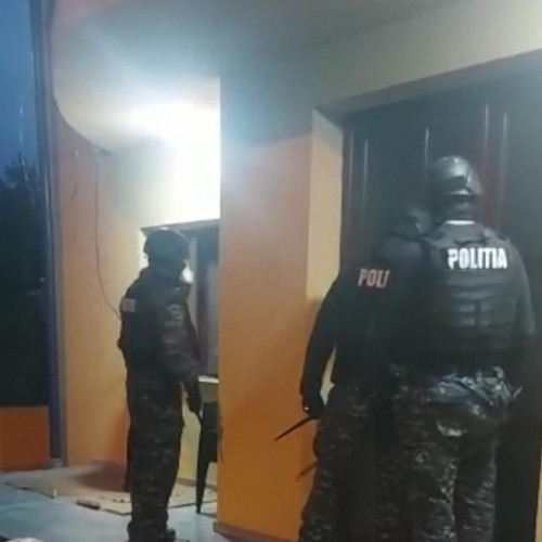 Polițiștii din Focșani au efectuat percheziții în București pentru un dosar de evaziune fiscală și înșelăciune