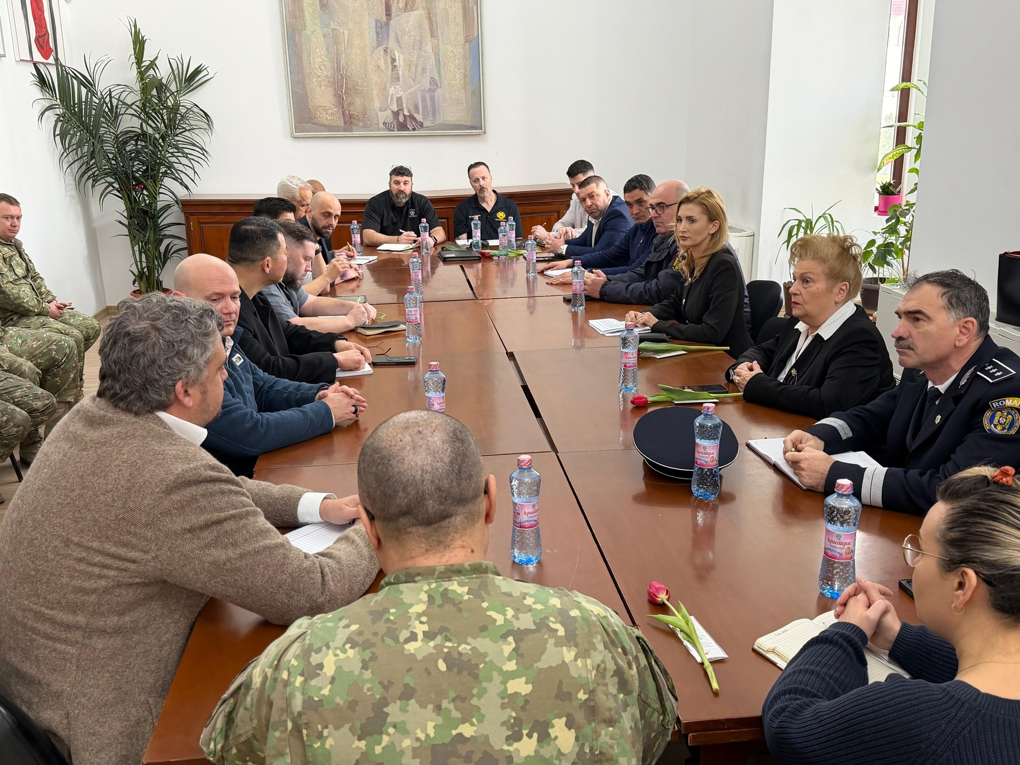 Întâlnire între prefectul Galațiului și oficiali U.S. Army pentru securitate regională