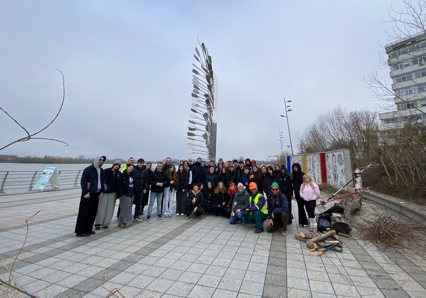 Studenți din Paris și liceeni din Tulcea colaborează la un proiect de peisagistică