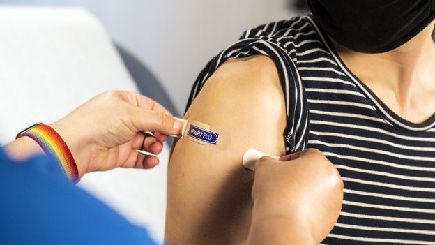 Vaccin universal anti-gripă: Cum cercetătorii se apropie de „punctele slabe” ale virusurilor