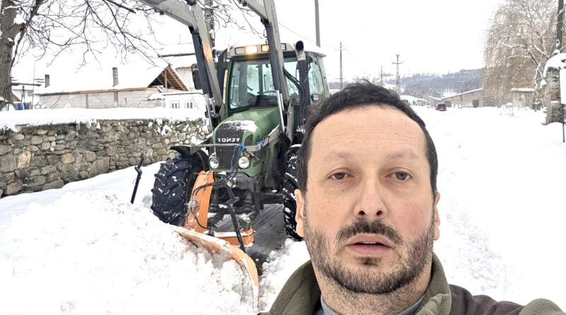 Comuna Râu de Mori atrage fonduri europene pentru un utilaj nou