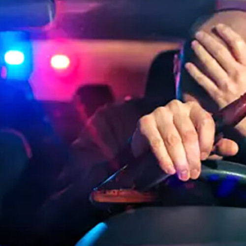 Un bărbat din Uricani, reținut pentru conducere fără permis și sub influența alcoolului