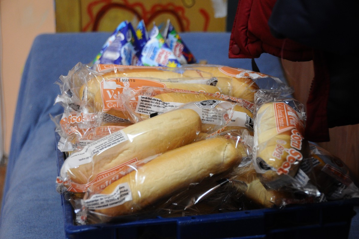 Consiliul Județean Sibiu invită părinții la discuții despre programul „Laptele și cornul”