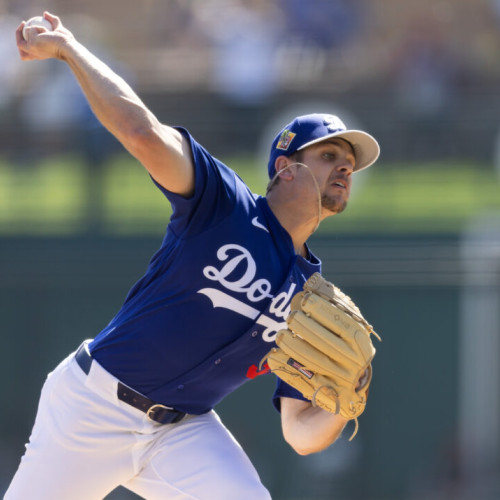 Gavin Stone se confruntă cu disconfort la umăr