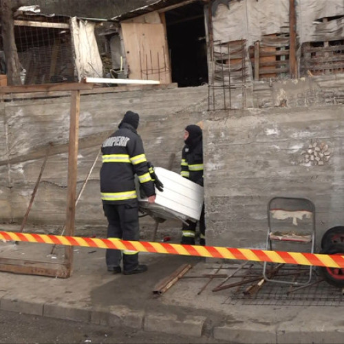 Tensiuni la Slatina după alunecarea de teren care a distrus locuințe