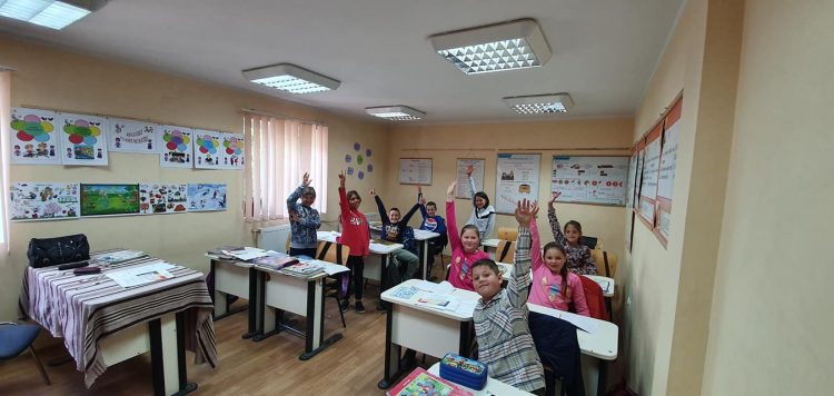 Elevii din România sunt invitați să participe la Concursul Național „Drepturile Copilului” 2026