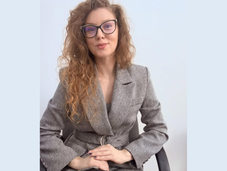 Accesați articolele semnate de Ioana-Lorena Marchiș pe Facebook