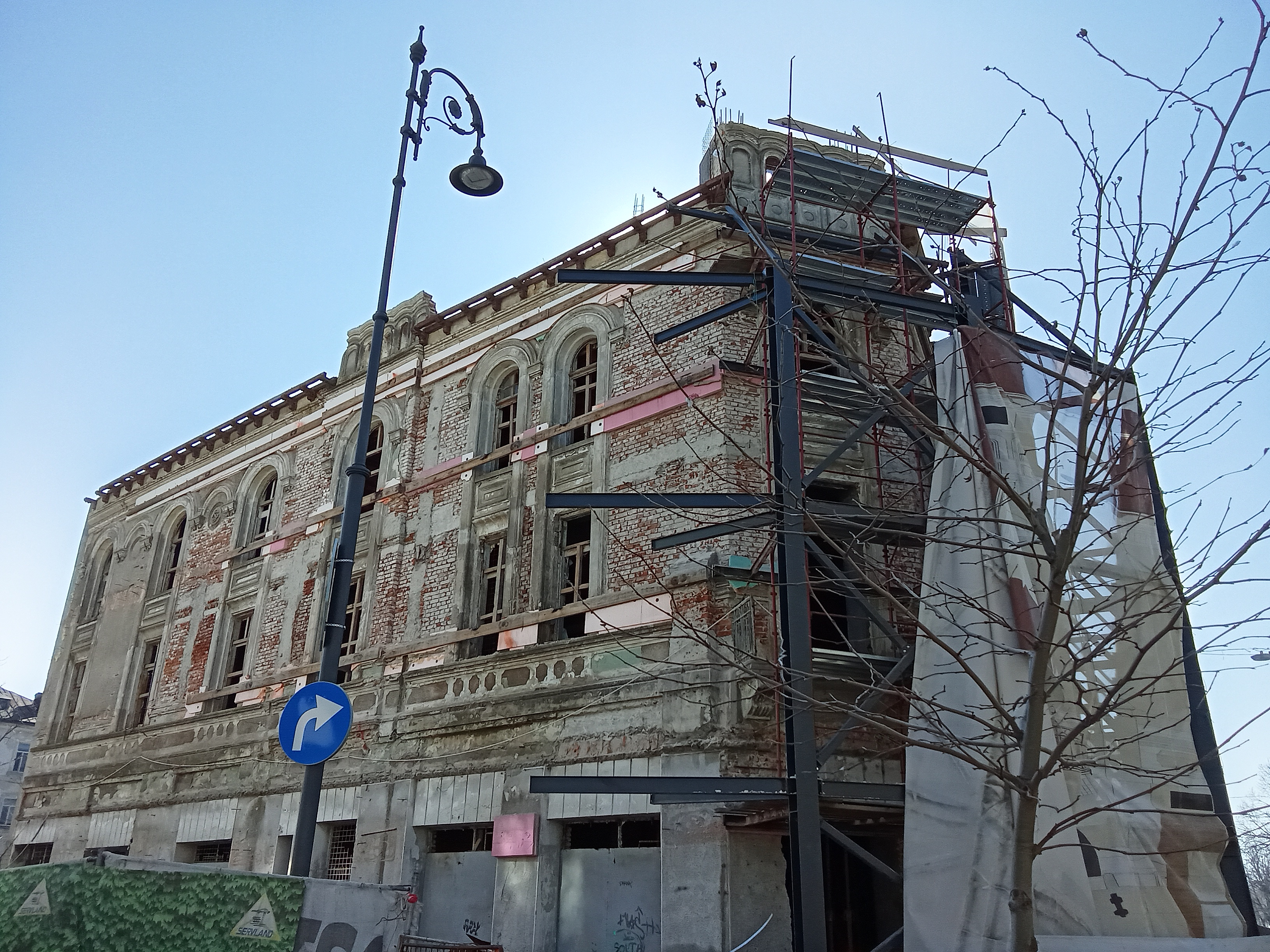 Lucrările de renovare la Palatul „Simion Gheorghiu” avansează cu noi modificări financiare