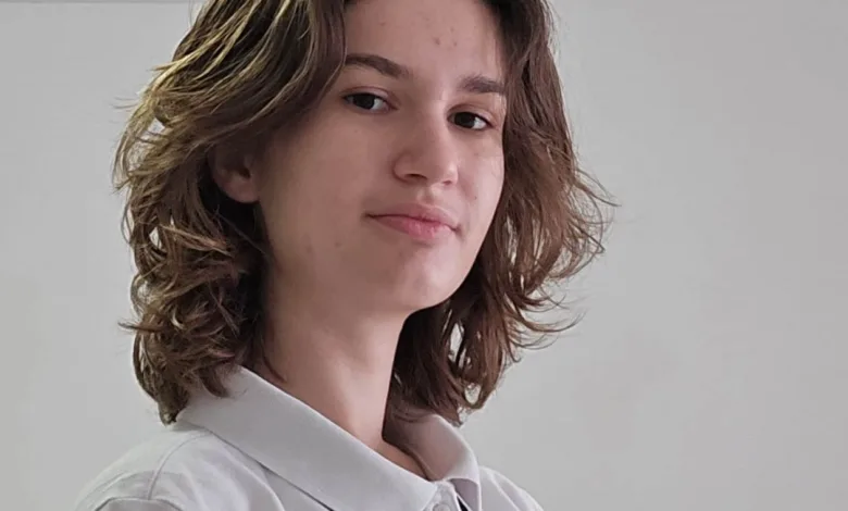 Teo, adolescentă dedicată voluntariatului, schimbă vieți la 16 ani