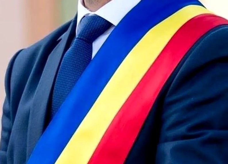Primarul din Copălău, amendat și cercetat penal pentru conducere fără permis