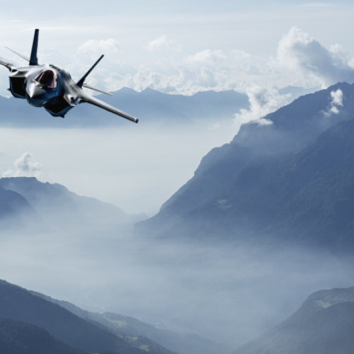 SUA și Canada interceptă avioane rusești în apropierea Alaskăi