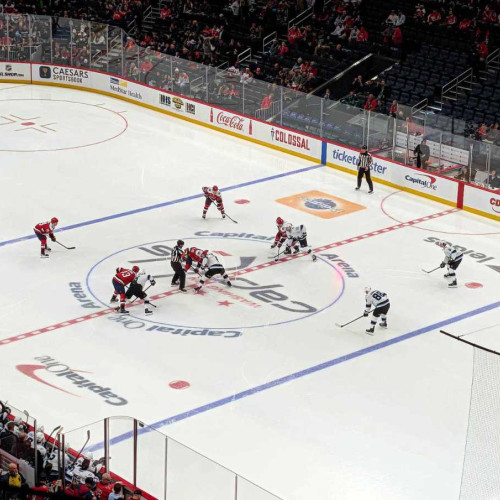 Mammoth învinge Capitals cu 3-2 în ultimul meci înainte de termenul limită