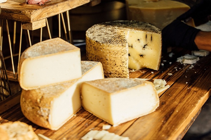 Brânzeturile artizanale românești, tradiție și savoare autentică