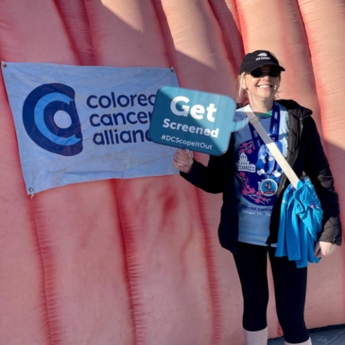 O femeie din localitate diagnosticată cu cancer de colon la 37 de ani vorbește despre importanța ascultării corpului