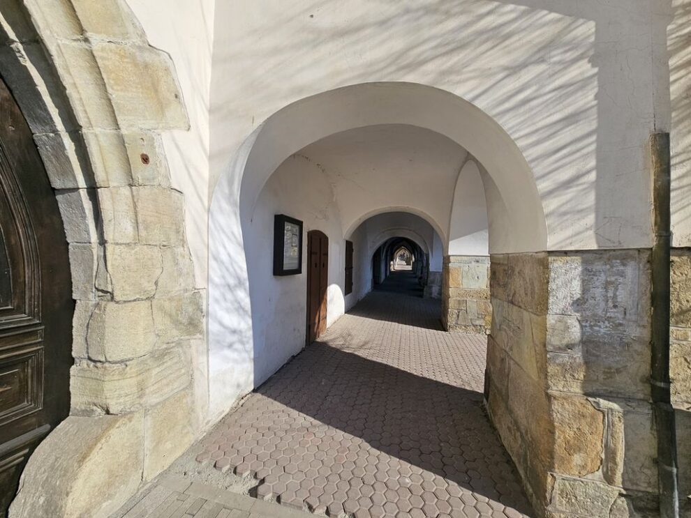 Proprietarii din Ansamblul Sugălete trebuie să plătească 2,8 milioane de euro