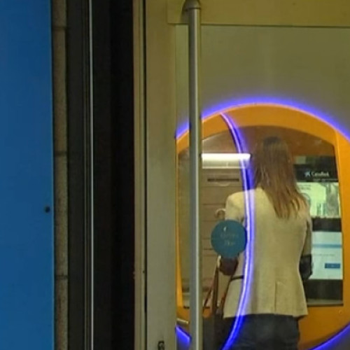 O femeie din Aiud a fost reținută pentru fraudă bancară