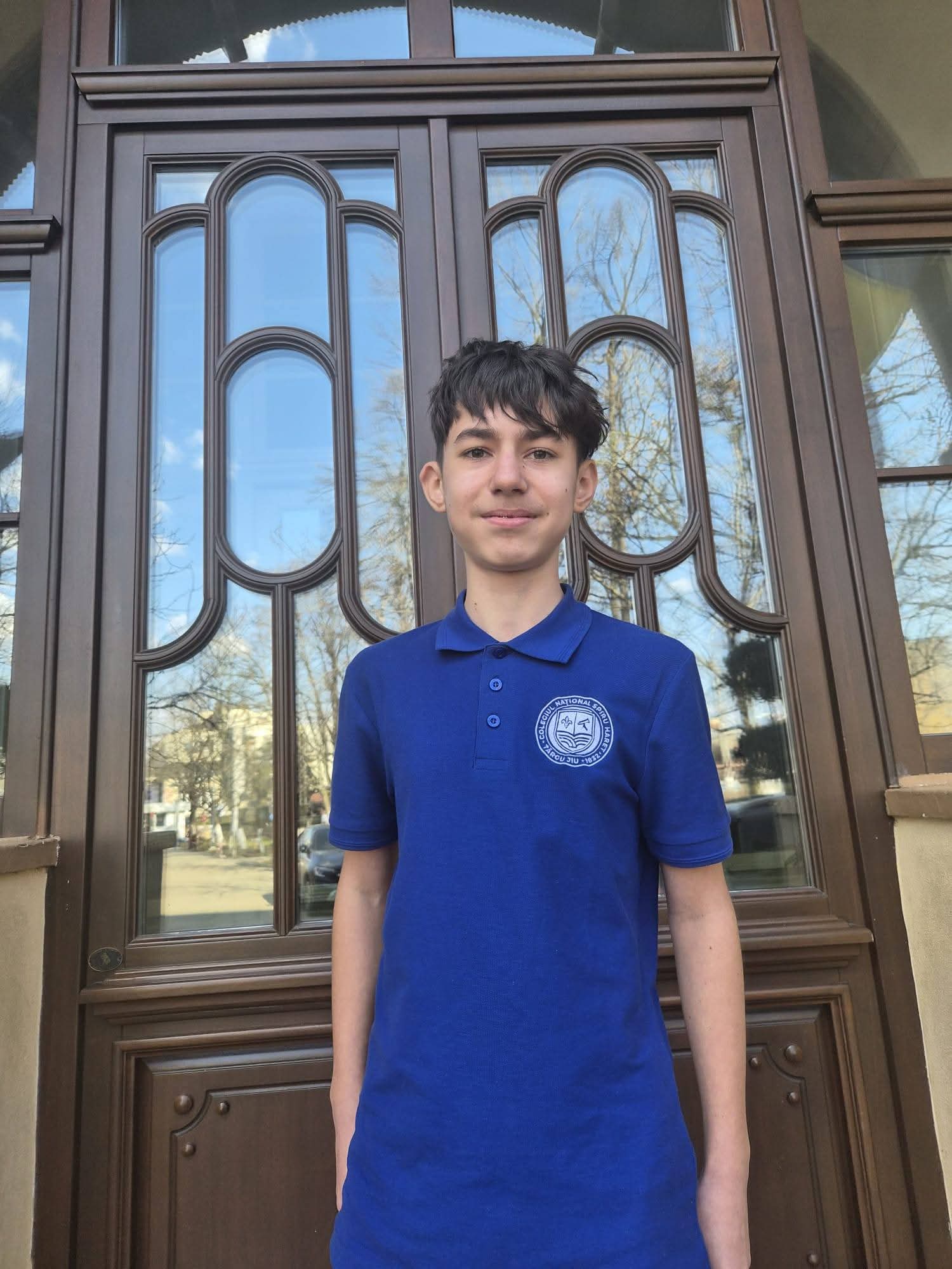 Tudor Sarcină, elev remarcabil din Târgu Jiu, câștigă la Olimpiada de Lingvistică