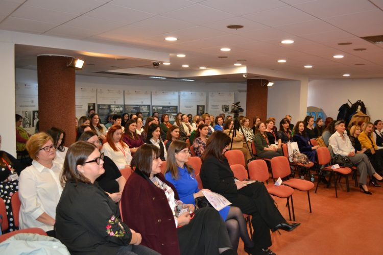 Simpozion internațional despre terapia limbajului la Biblioteca Județeană