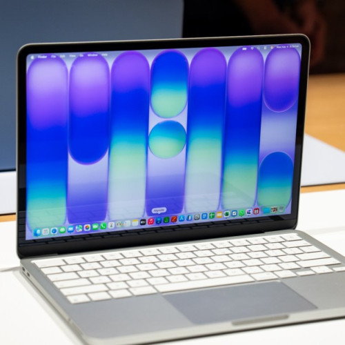 MacBook Neo versus un vechi MacBook Air: mult noroc