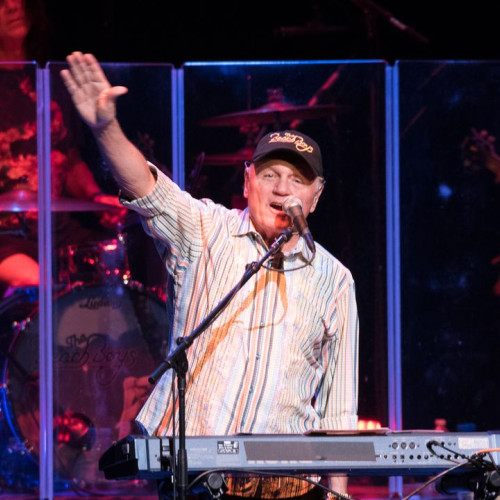 Bruce Johnston părăsește Beach Boys după șase decenii
