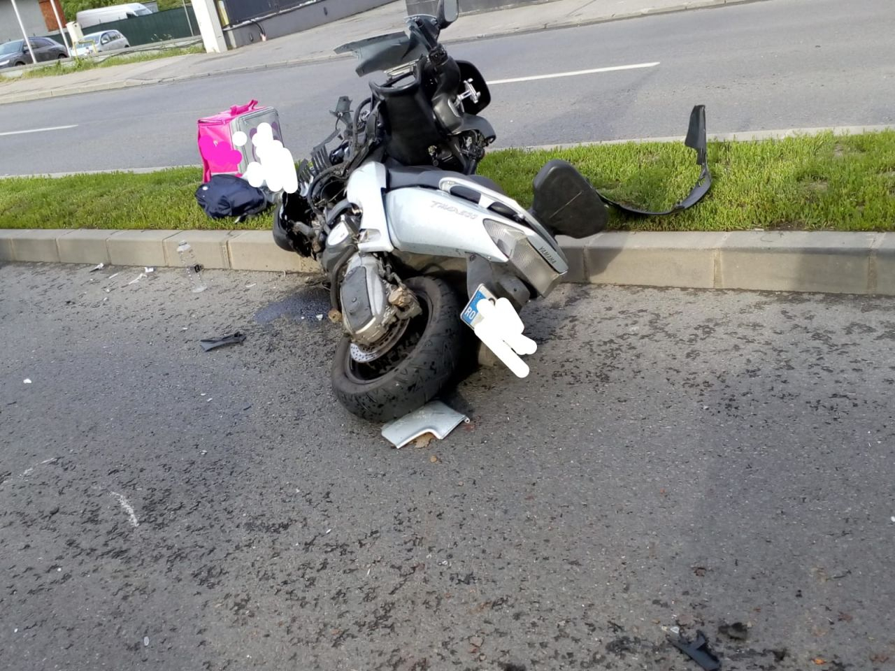 Mopedist din Galați, rănit în urma unui accident cu o mașină
