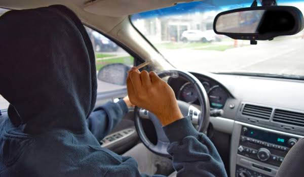 Bărbat din Petroșani reținut pentru conducerea unui vehicul sub influența substanțelor interzise