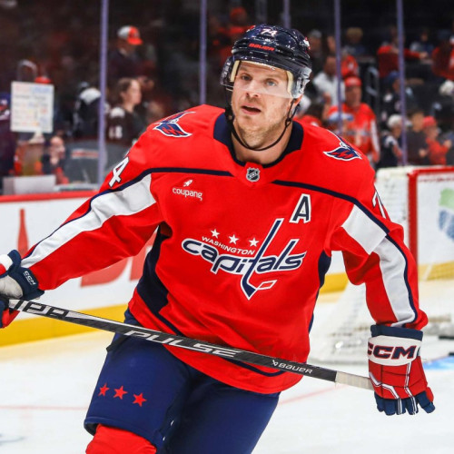 John Carlson transferat la Anaheim Ducks pentru alegeri la draft