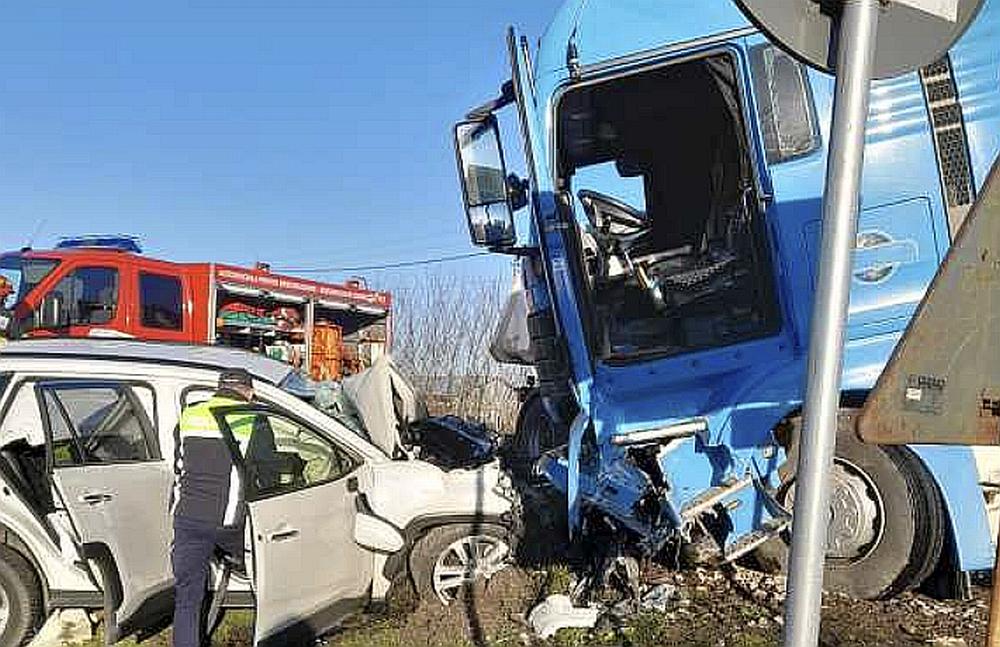 Accident grav pe DN 2B, două femei au murit