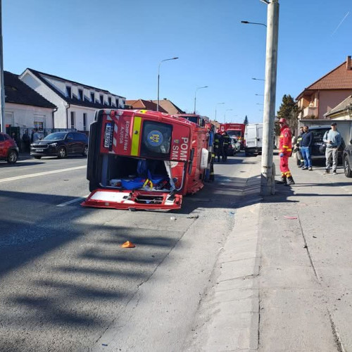 Accident cu o autospecială SMURD în Sibiu, activat Planul Roșu