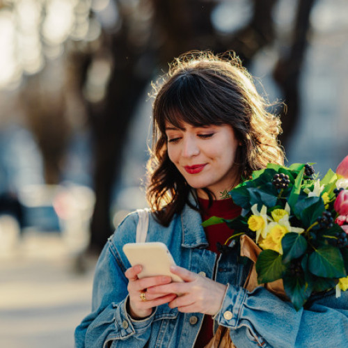 8 Martie: Mesaje emoționante pentru a celebra femeile din viața ta