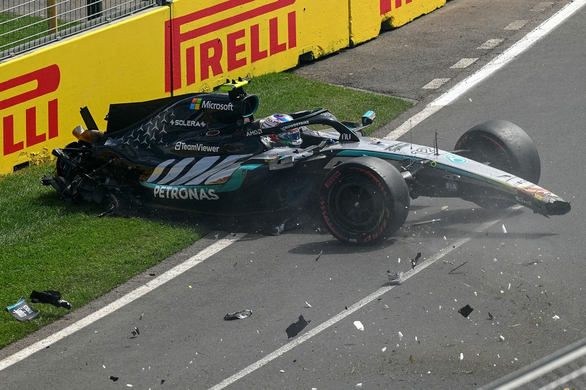 F1 Australian GP: George Russell conduce FP3 întrerupt, Kimi Antonelli suferă un accident grav