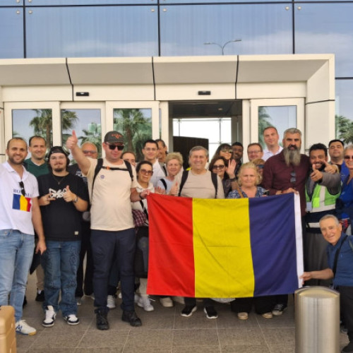 Cetățeni români repatriați din Qatar în urma crizei din Orientul Mijlociu