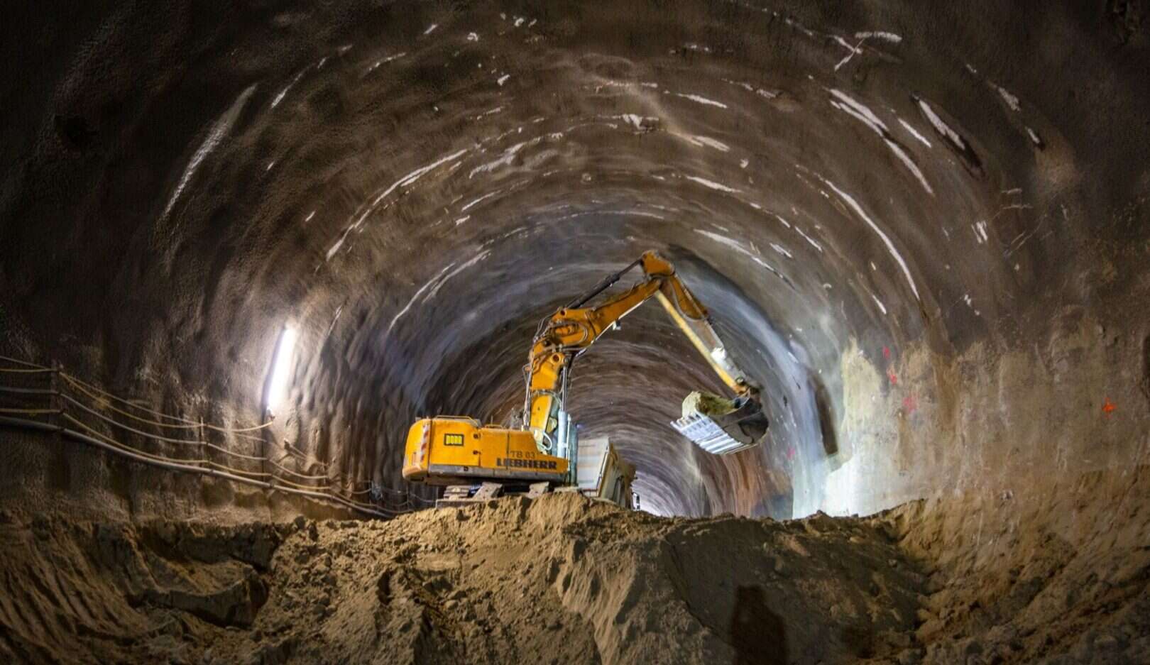 Primul tunel de autostradă din România va fi deschis în august 2026