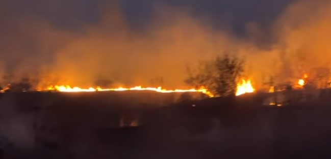 Incendiu devastator în Lăpușel, Maramureș, pompierii intervin