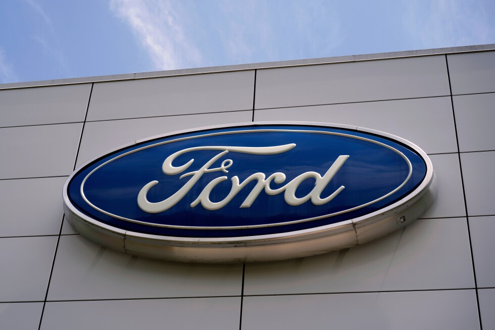 Ford recheamă 1,74 milioane de mașini din cauza problemelor cu camerele din spate