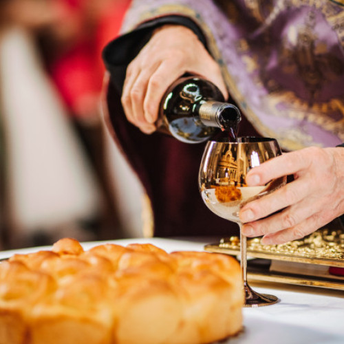 Românii sărbătoresc tradiția celor 40 de pahare de vin pe 9 martie