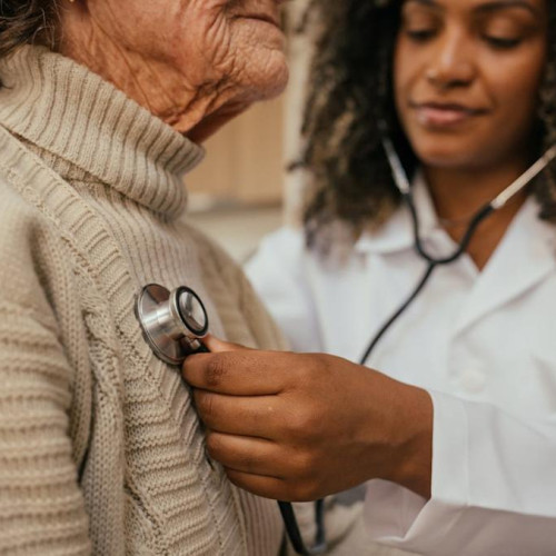 Cardiologii spun că acest obicei simplu reduce riscul de boli cardiovasculare