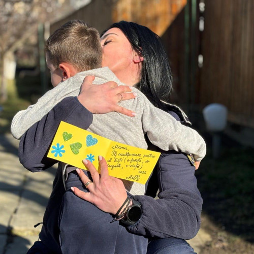 Mama polițist din Botoșani luptă pentru copiii săi cu nevoi speciale