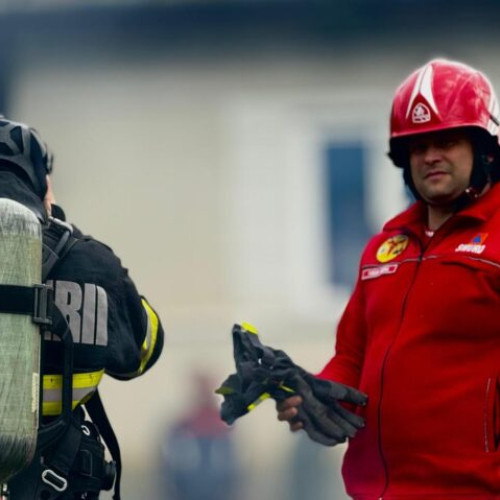 Intervenție rapidă a pompierilor pe strada Sârguinței după miros de ars