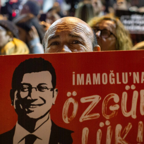 Primarul Istanbulului, Ekrem İmamoğlu, în fața instanței pentru corupție