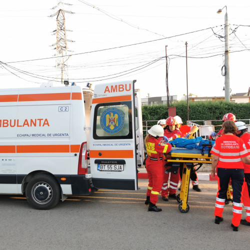 Cinci botoșăneni, spitalizați după accidente de muncă