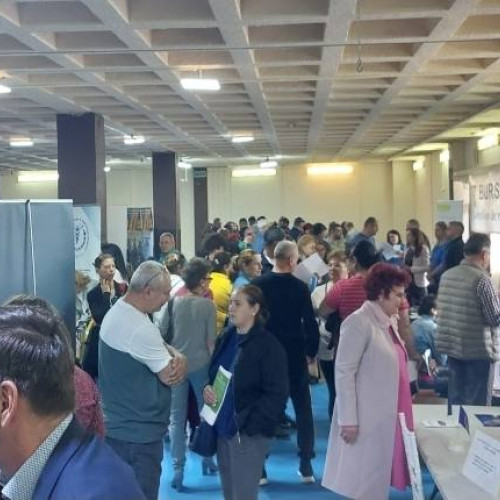 Disponibile 200 de locuri de muncă în Dâmbovița pentru calificați și necalificați