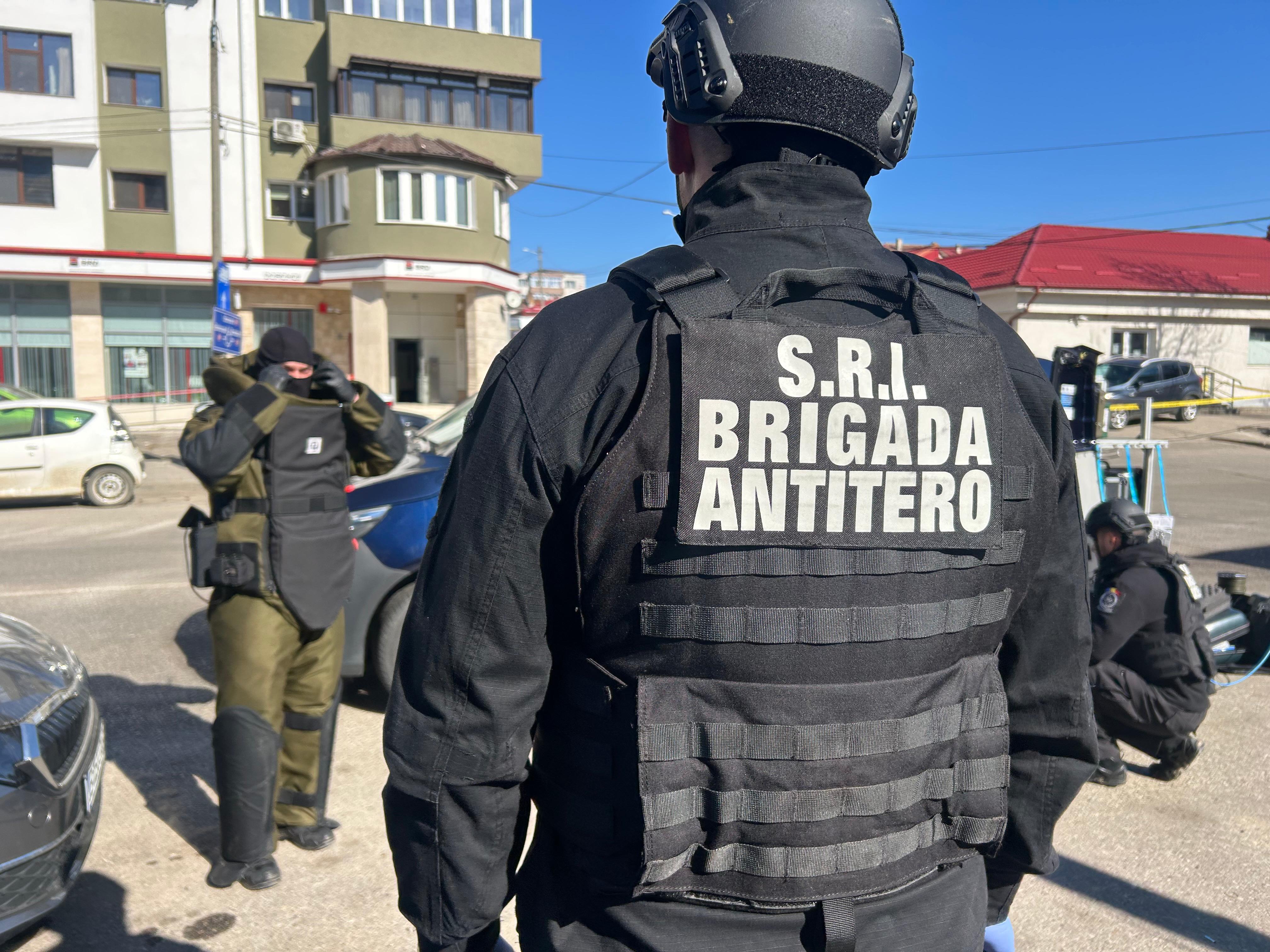 Colet suspect provocat panică în Dorohoi, pirotehniștii intervin rapid