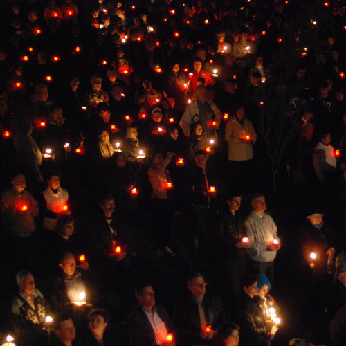 În pragul Învierii – un popor care trebuie să se trezească