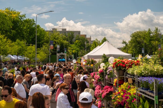 Încep înscrierile pentru comercianți la West Side Flower Fest 2026