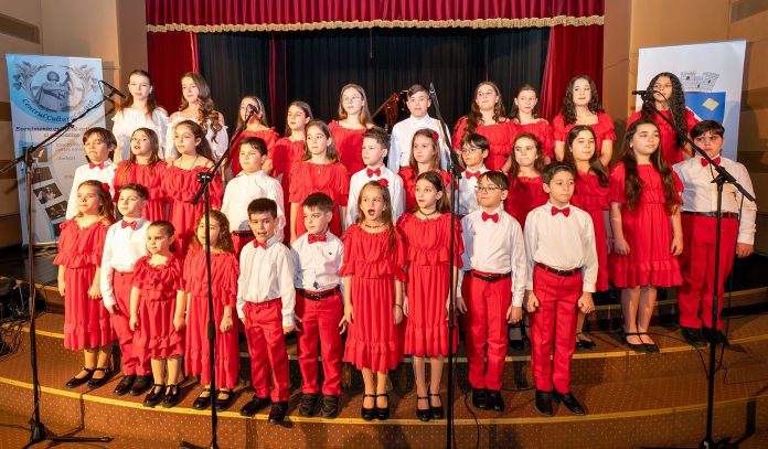 Spectacol emoționant la Centrul Cultural Buftea dedicat mamei