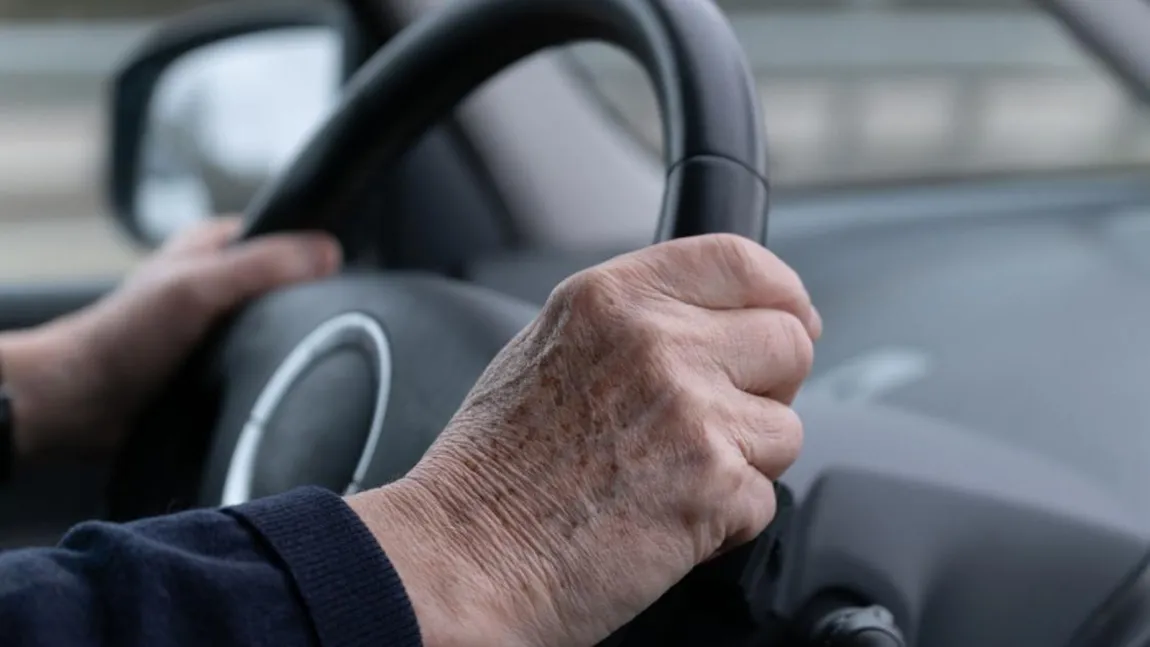 Botoșănean de 78 de ani, anchetat după ce a condus sub influența alcoolului