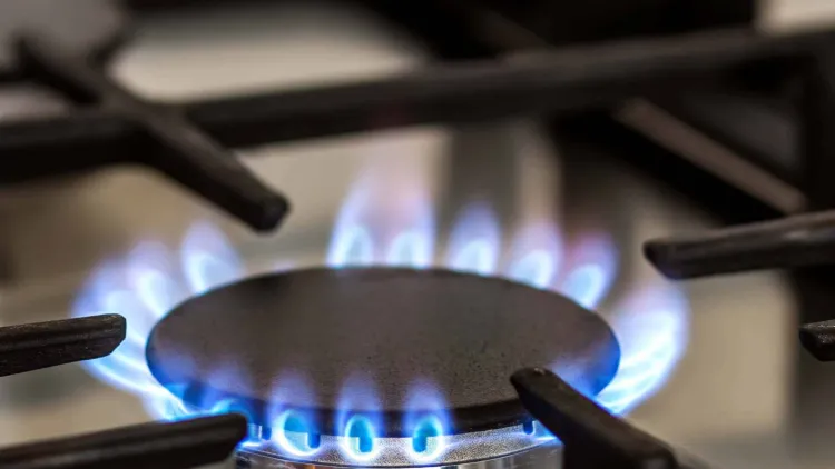Românii beneficiază de noi reguli pentru prețurile gazelor până în 2027