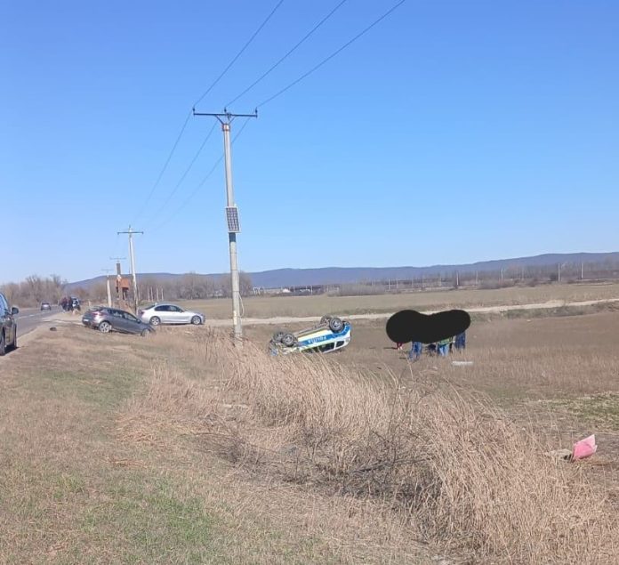 Accident grav pe DN2 – E85, între o autospecială de poliție și un autoturism